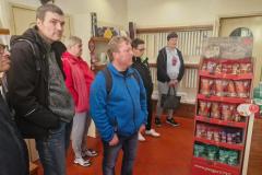 8240701387881218530-002