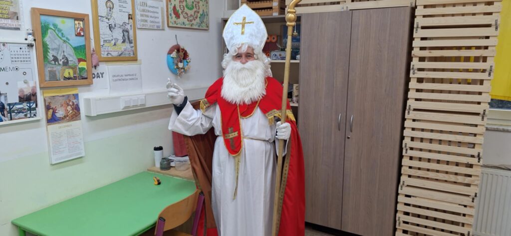 NA ENOTI NAS JE OBISKAL “DOBRI MOŽ”